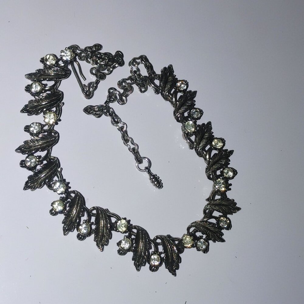 Vintage Silver Tone Leaf Rhinestone Choker Necklace Adjustable Clasp 14 Inches